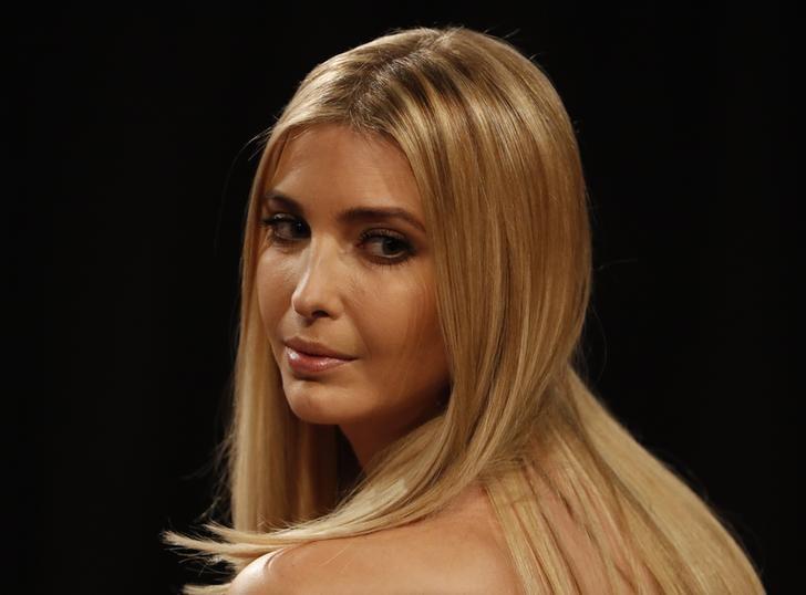 passengerremovedfromflightafterconfrontationwithivankatrump